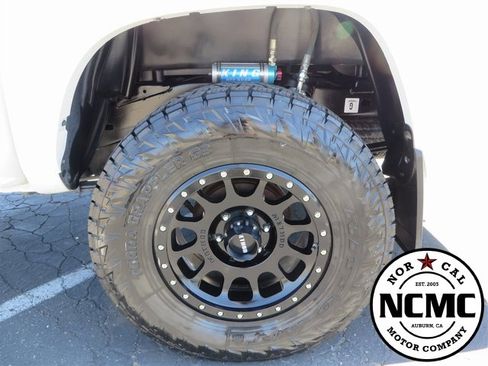 Used 2021 Toyota Tacoma TRD Sport image 17