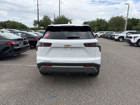 Used 2026 Chevrolet Equinox LT FWD image 4