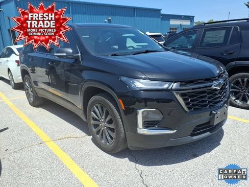 Used 2023 Chevrolet Traverse RS FWD image 5