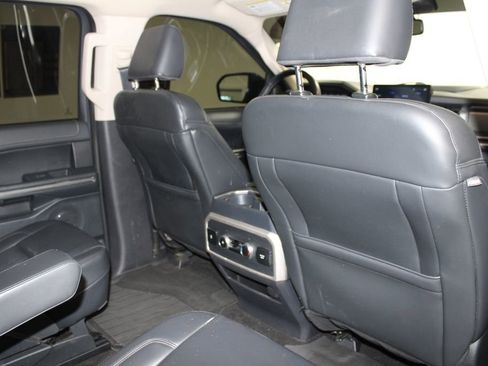 Used 2023 Ford Expedition XLT image 35