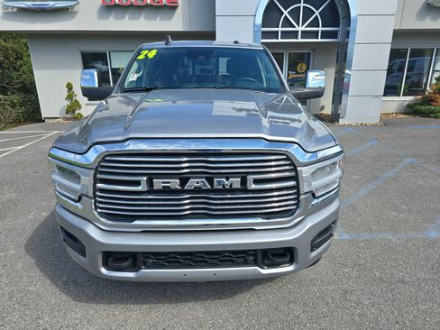 Used 2024 RAM 2500 Laramie w/ Safety Group AWD/4WD image 9