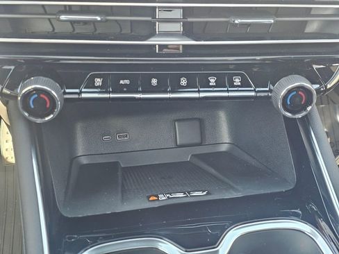 New 2026 Chevrolet Traverse Z71 image 35