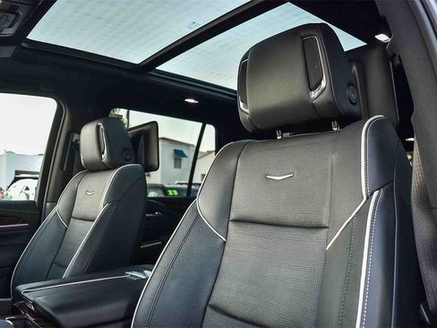 Used 2021 Cadillac Escalade Premium Luxury w/ Driver Assist Tech Package image 24