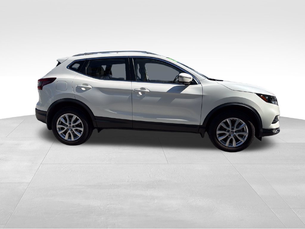 Used 2022 Nissan Rogue Sport SV w/ Technology Package FWD image 9
