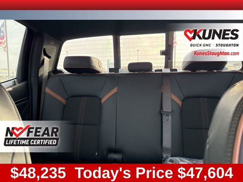 New 2026 GMC Canyon AT4 AWD/4WD image 29