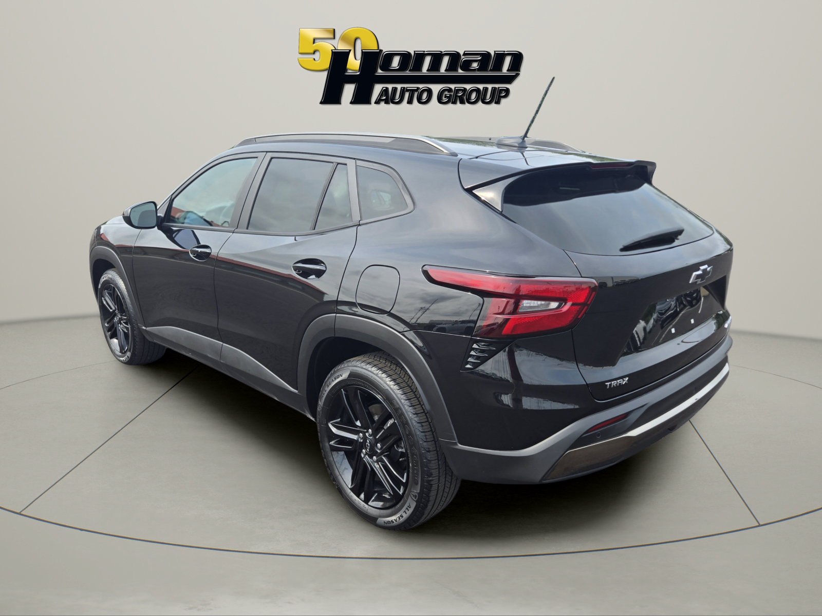 Used 2025 Chevrolet Trax ACTIV w/ Sunroof Package FWD image 3