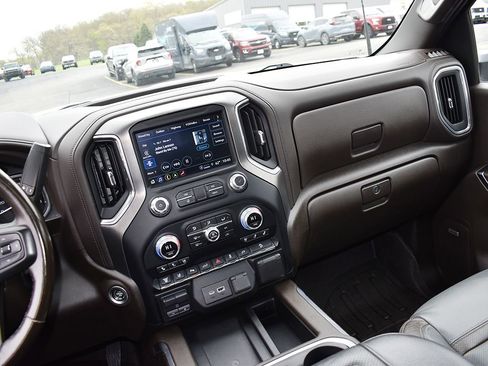 Used 2022 GMC Sierra 3500 Denali w/ Denali Ultimate Package AWD/4WD image 20
