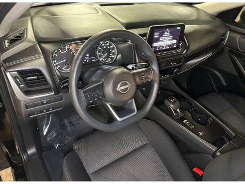 Used 2024 Nissan Rogue SV FWD image 19