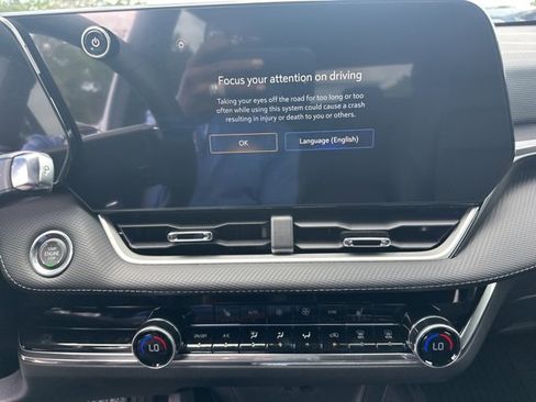 New 2026 Chevrolet Equinox LT w/ Convenience Package II image 23