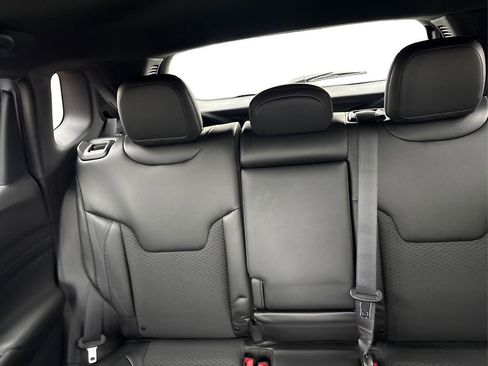 New 2026 Jeep Compass Latitude image 17