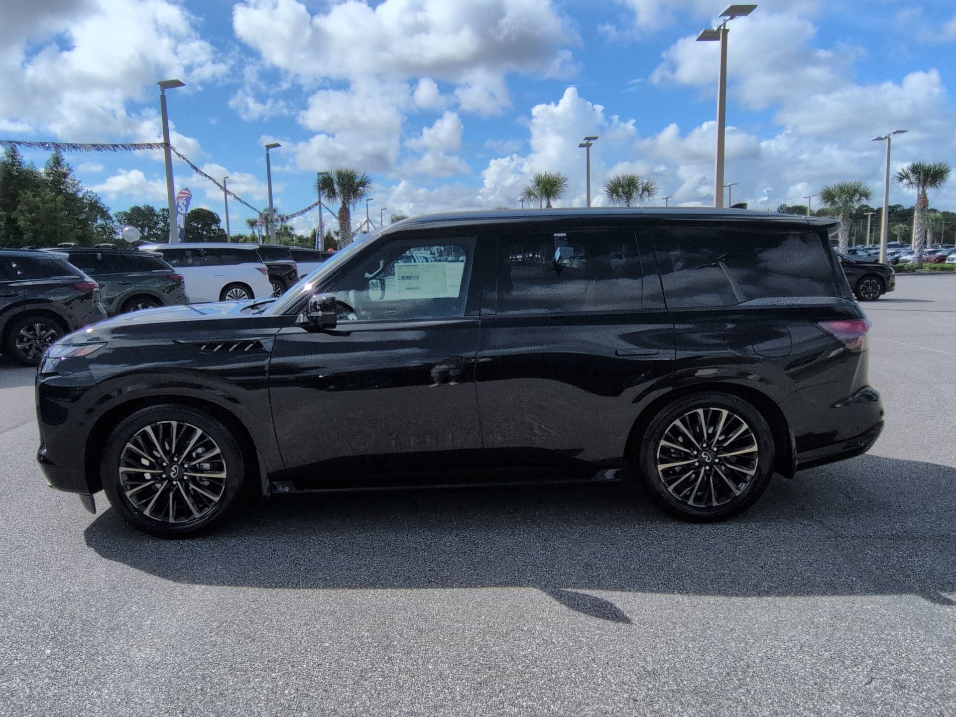 New 2027 INFINITI QX80 Autograph w/ Premium Cargo Package AWD/4WD image 8