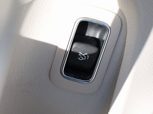 Used 2025 Mercedes-Benz CLA 250 image 12