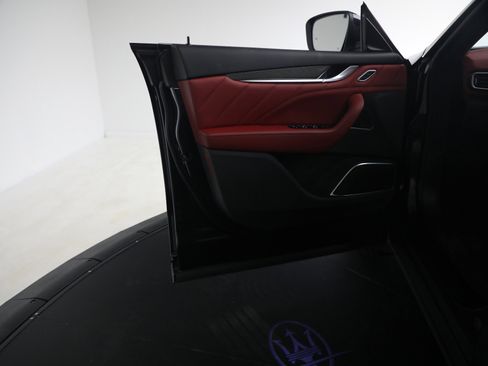 Certified 2023 Maserati Levante GT image 22
