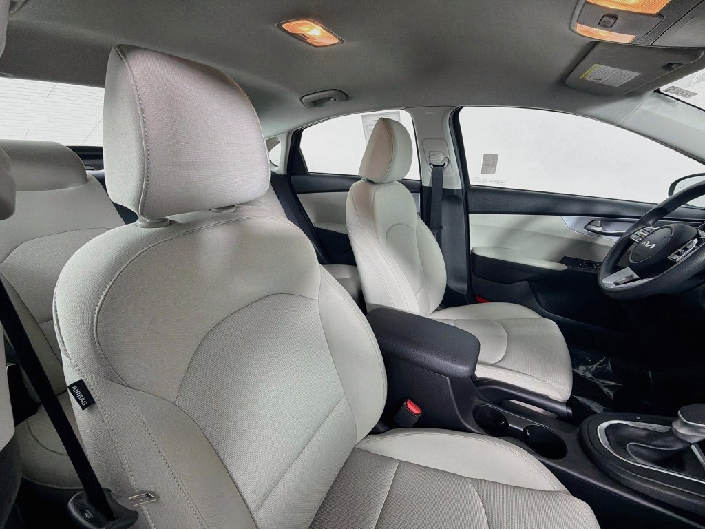 Certified 2023 Kia Forte LXS w/ LXS Technology Package FWD image 25