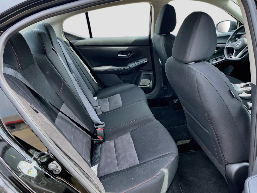 Used 2025 Nissan Sentra SR FWD image 27