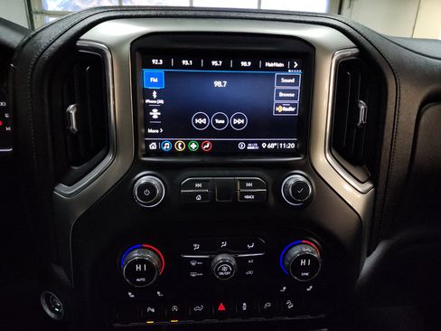 Used 2020 Chevrolet Silverado 1500 LT Trail Boss image 31