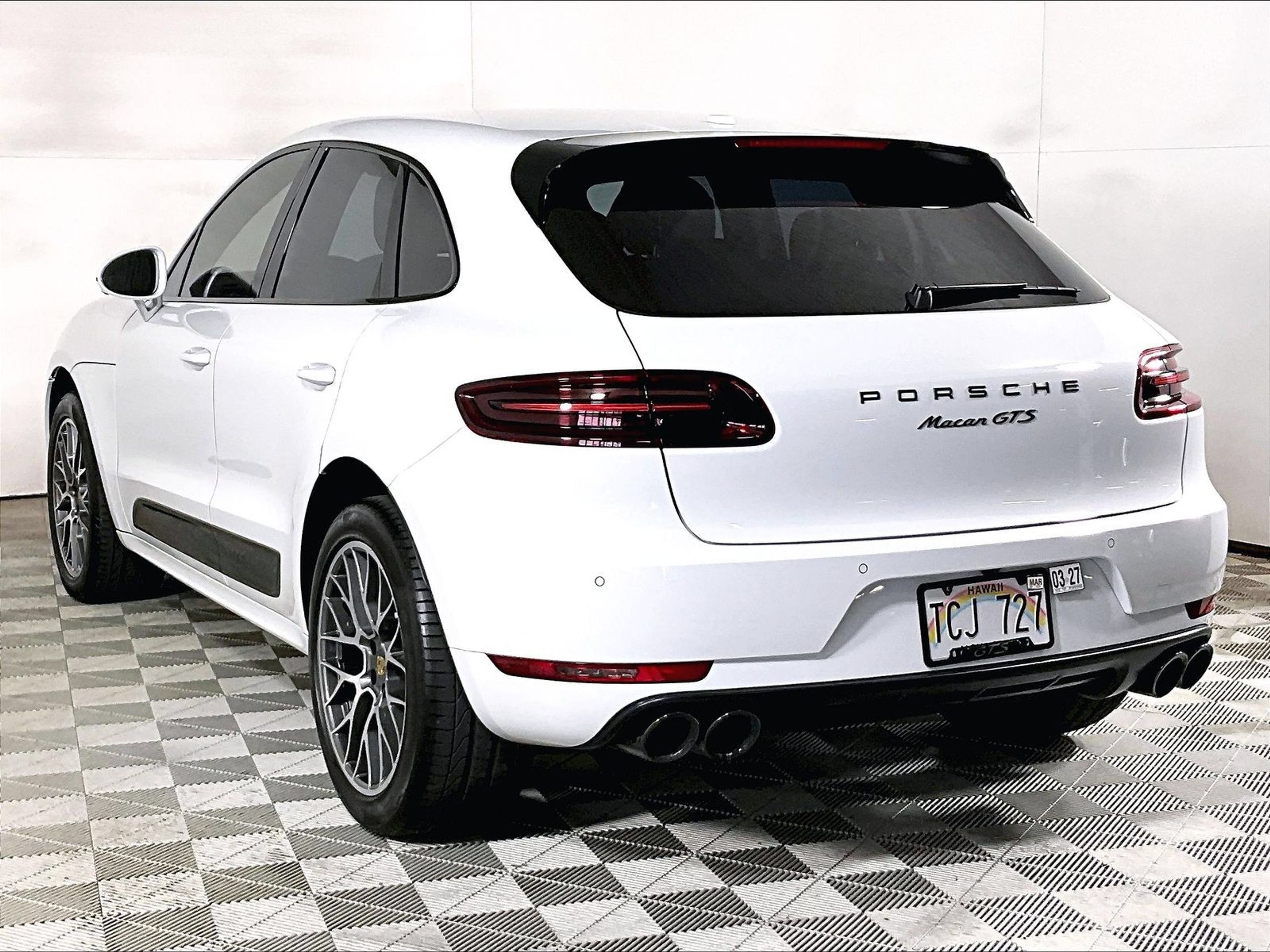 Used 2017 Porsche Macan GTS AWD/4WD image 3