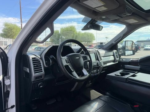 Used 2017 Ford F350 Lariat w/ Lariat Ultimate Package AWD/4WD image 21