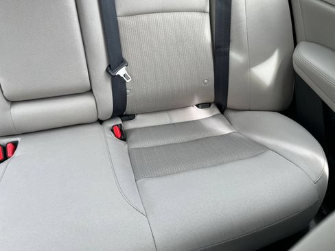 Used 2025 Nissan Altima 2.5 SV FWD image 37