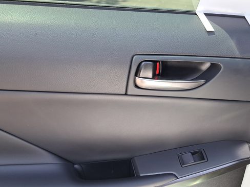 Certified 2022 Lexus IS 350 F Sport image 11