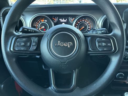 Used 2018 Jeep Wrangler Unlimited Sport image 10