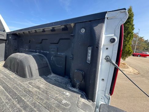 Used 2025 Chevrolet Silverado 1500 LTZ image 33