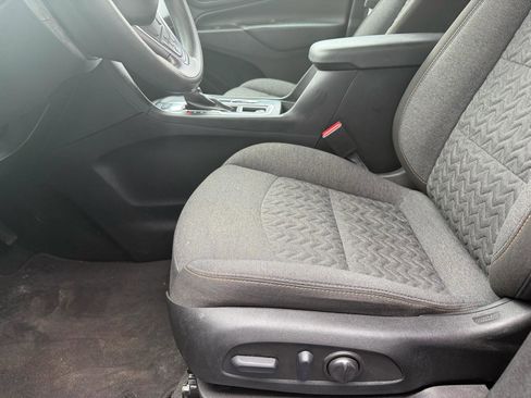 Used 2022 Chevrolet Equinox LT image 16