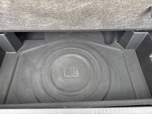 Used 2020 Chevrolet Equinox LT image 29