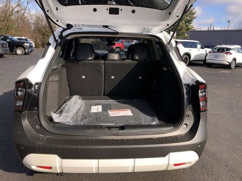 New 2026 Nissan Kicks SR w/ Cold Weather Package AWD/4WD image 17