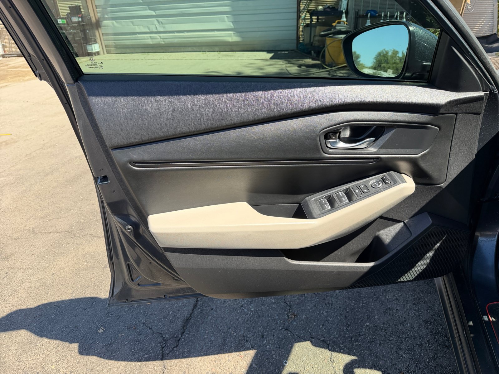 Used 2023 Honda Accord EX image 19