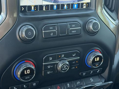 Used 2021 Chevrolet Silverado 2500 High Country w/ Z71 Off-Road Package image 21