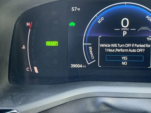 Used 2025 Toyota Camry LE FWD image 30