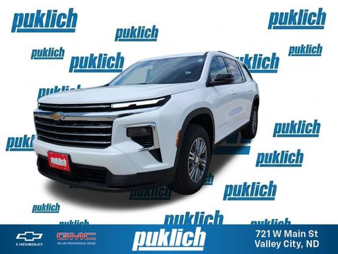 New 2026 Chevrolet Traverse LT FWD image 1