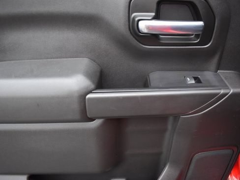 Used 2021 Chevrolet Silverado 1500 LT w/ Z71 Off-Road Package image 12