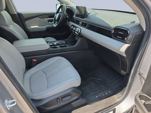 Used 2025 Honda Pilot EX-L image 37