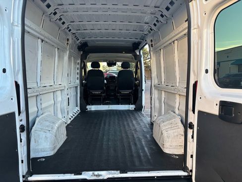 Used 2023 RAM ProMaster 2500 image 14