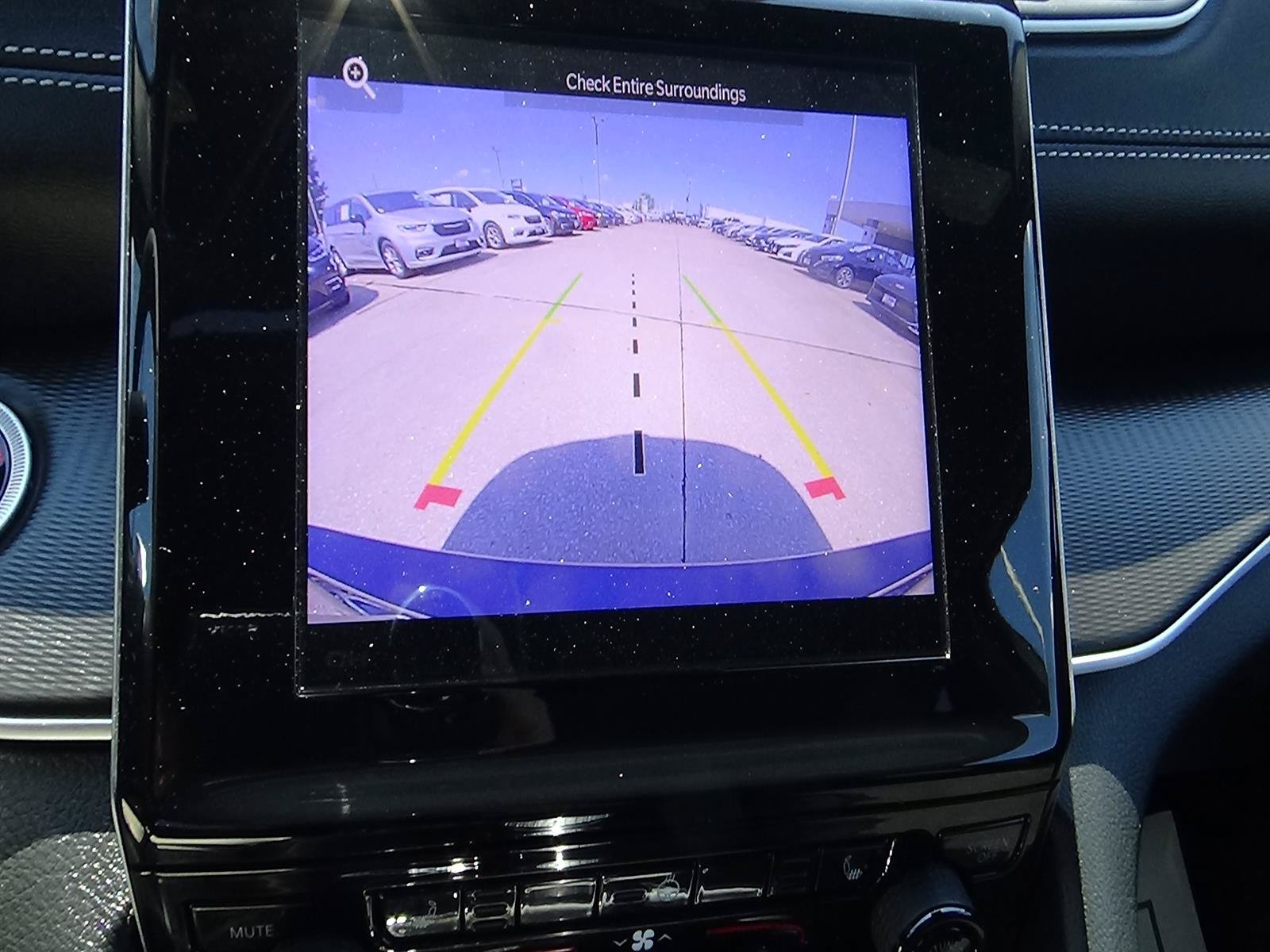 Used 2025 Jeep Grand Cherokee L Altitude AWD/4WD image 31