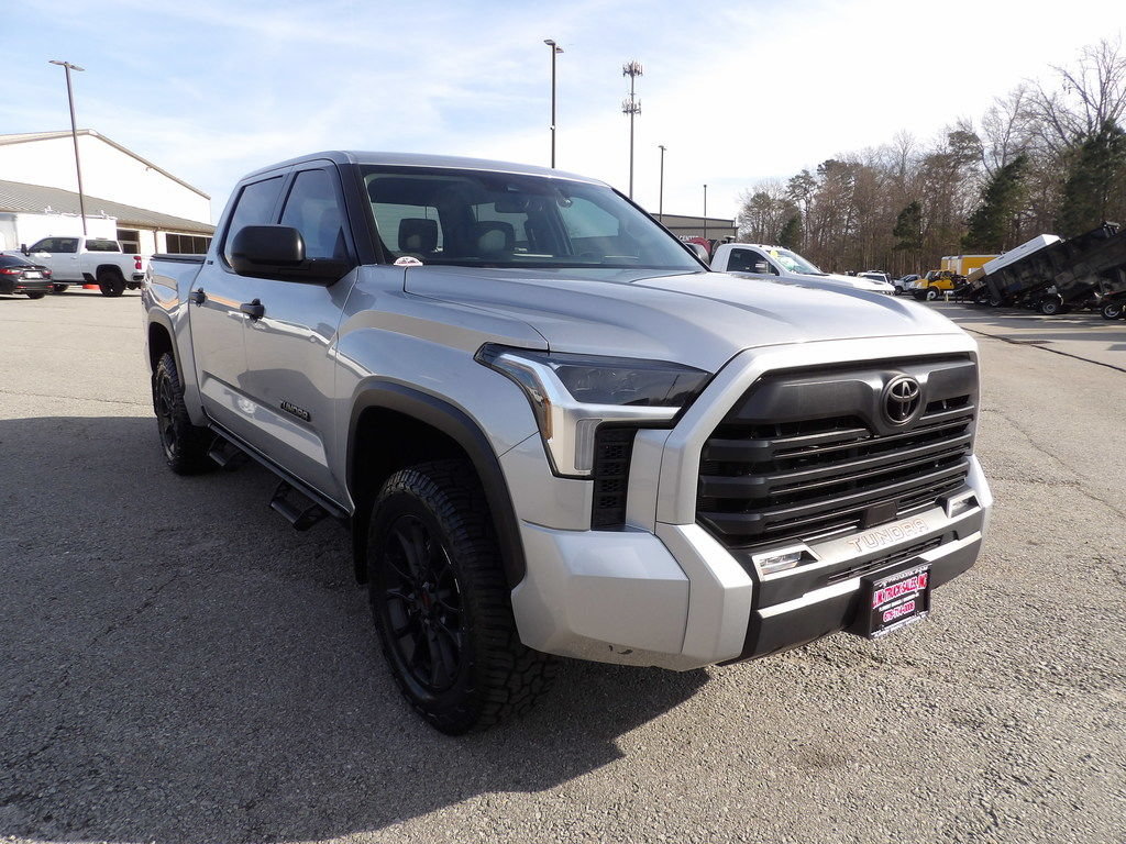 Used 2024 Toyota Tundra SR5 AWD/4WD image 11