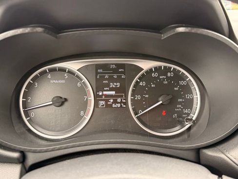 Certified 2025 Nissan Versa S w/ Trunk Package image 28