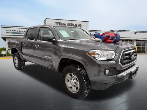 Used 2021 Toyota Tacoma SR5 RWD image 7