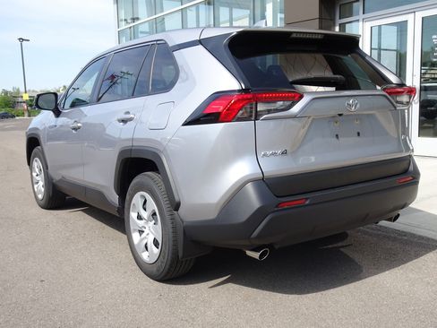 Used 2023 Toyota RAV4 LE image 3