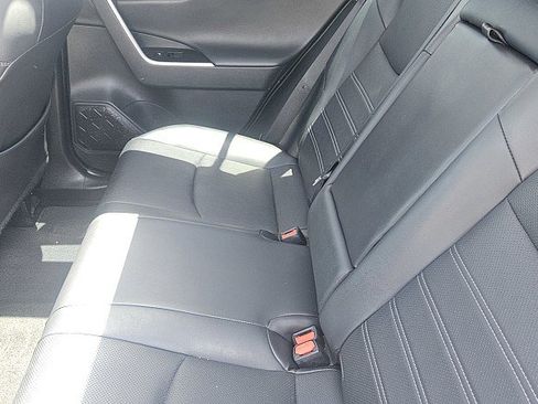 Used 2022 Toyota RAV4 Limited AWD/4WD image 9