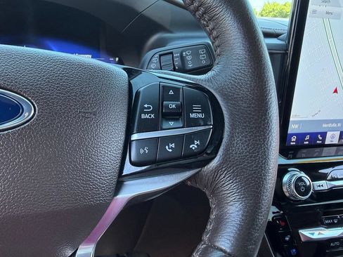 Used 2022 Ford Explorer King Ranch w/ Technology Package AWD/4WD image 28