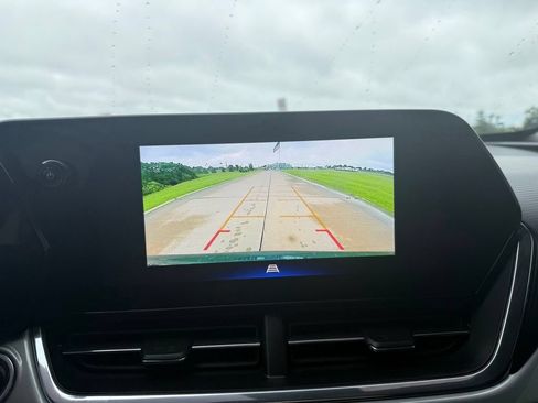 Used 2025 Chevrolet Trax LT w/ Driver Confidence Package FWD image 38