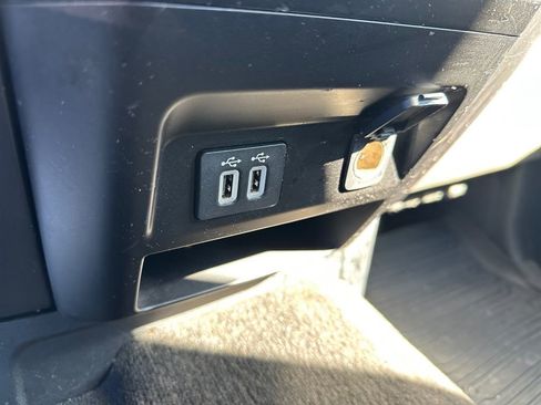 Used 2020 Ford F150 XLT image 17