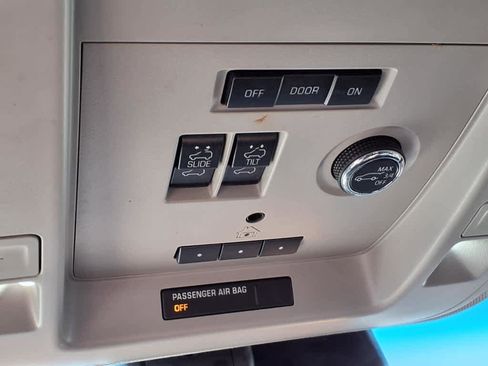 Used 2020 GMC Yukon Denali w/ Open Road Package image 26