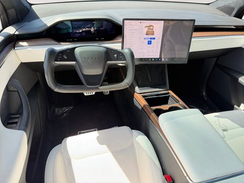 Used 2023 Tesla Model X AWD/4WD image 15