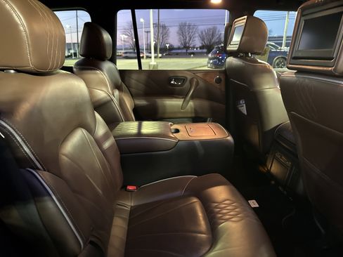 Used 2017 INFINITI QX80 Limited image 22