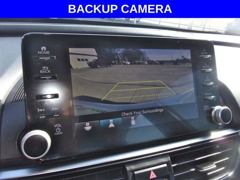 Used 2019 Honda Accord Sport image 3