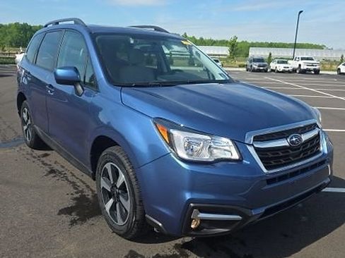 Used 2018 Subaru Forester 2.5i Premium AWD/4WD image 3